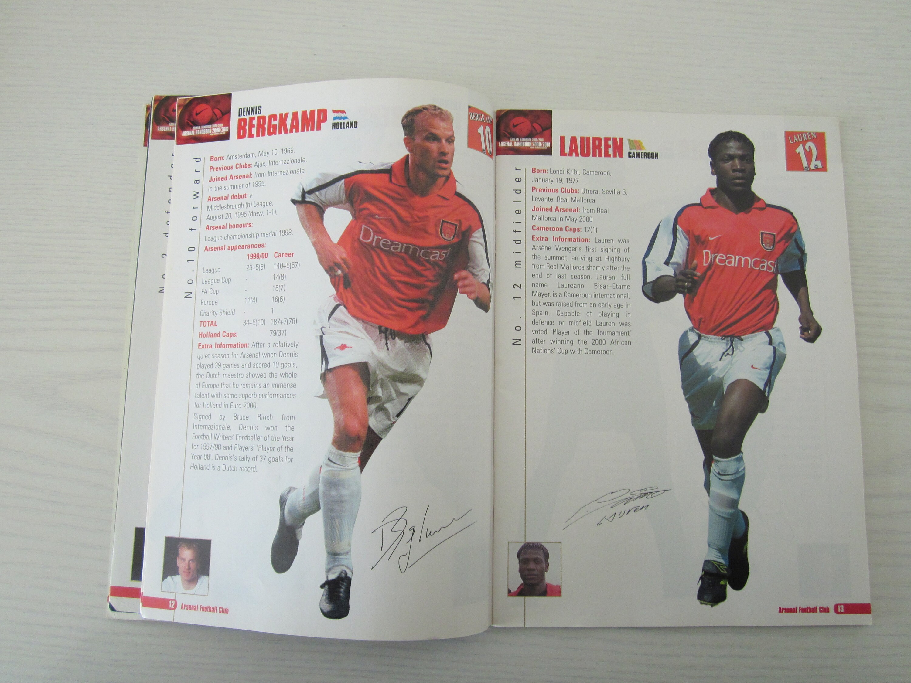 2000-2001 Arsenal Football Club Handbook, Yearbook, Souvenir