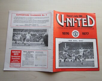 1976-77 Manchester United Football Supporters Club  Newsletter/ Handbook Volume 8 Number 4. Ideal Christmas Present Birthday Gift