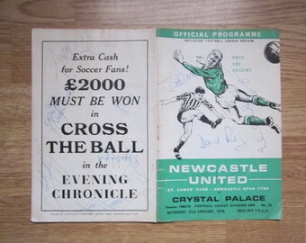 1977-78 MULTI-HAND SIGNED Newcastle United v Crystal Palace Football Programme. Christmas Gift, Fathers Day, Birthday Present For Him