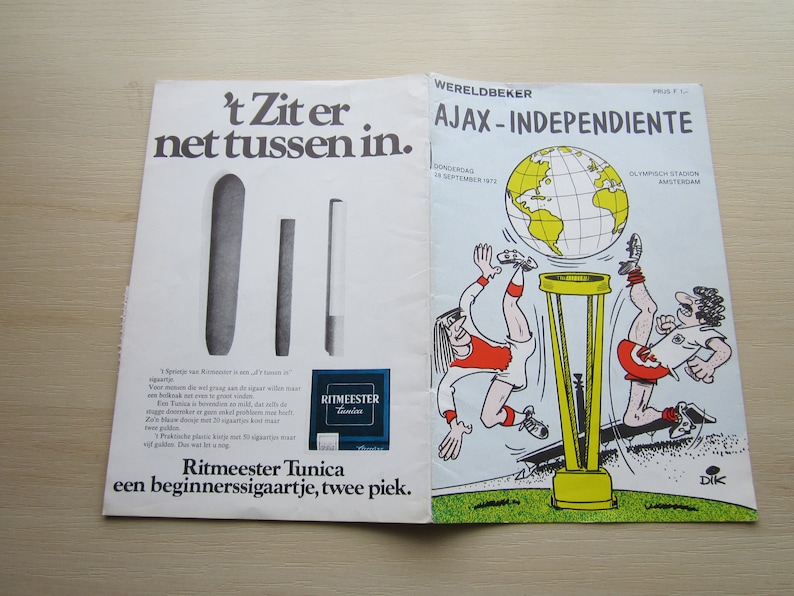 Programme de football de la finale de la Coupe intercontinentale Independiente Ajax 1972. Idéal cadeau de Noël, fête des pères, cadeau d'anniversaire image 1