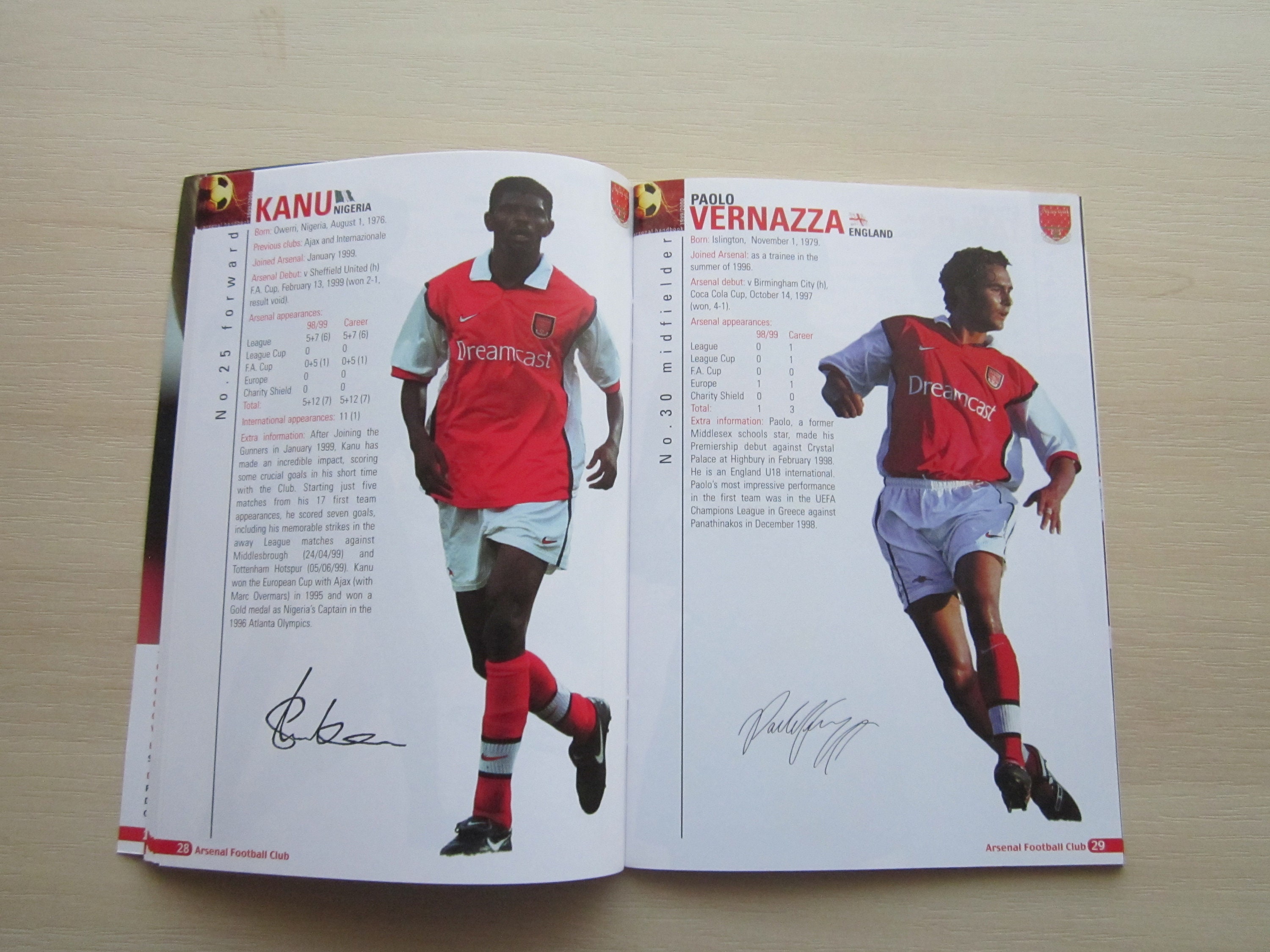 English Football A Fans´Handbook´99-´00