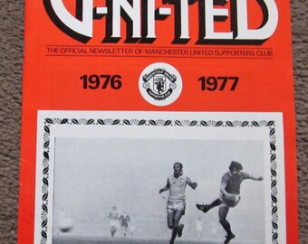 1976-77 Manchester United Football Club Football Supporters Club Newsletter-Handbook. Ideal Christmas Father's Day Birthday Gift