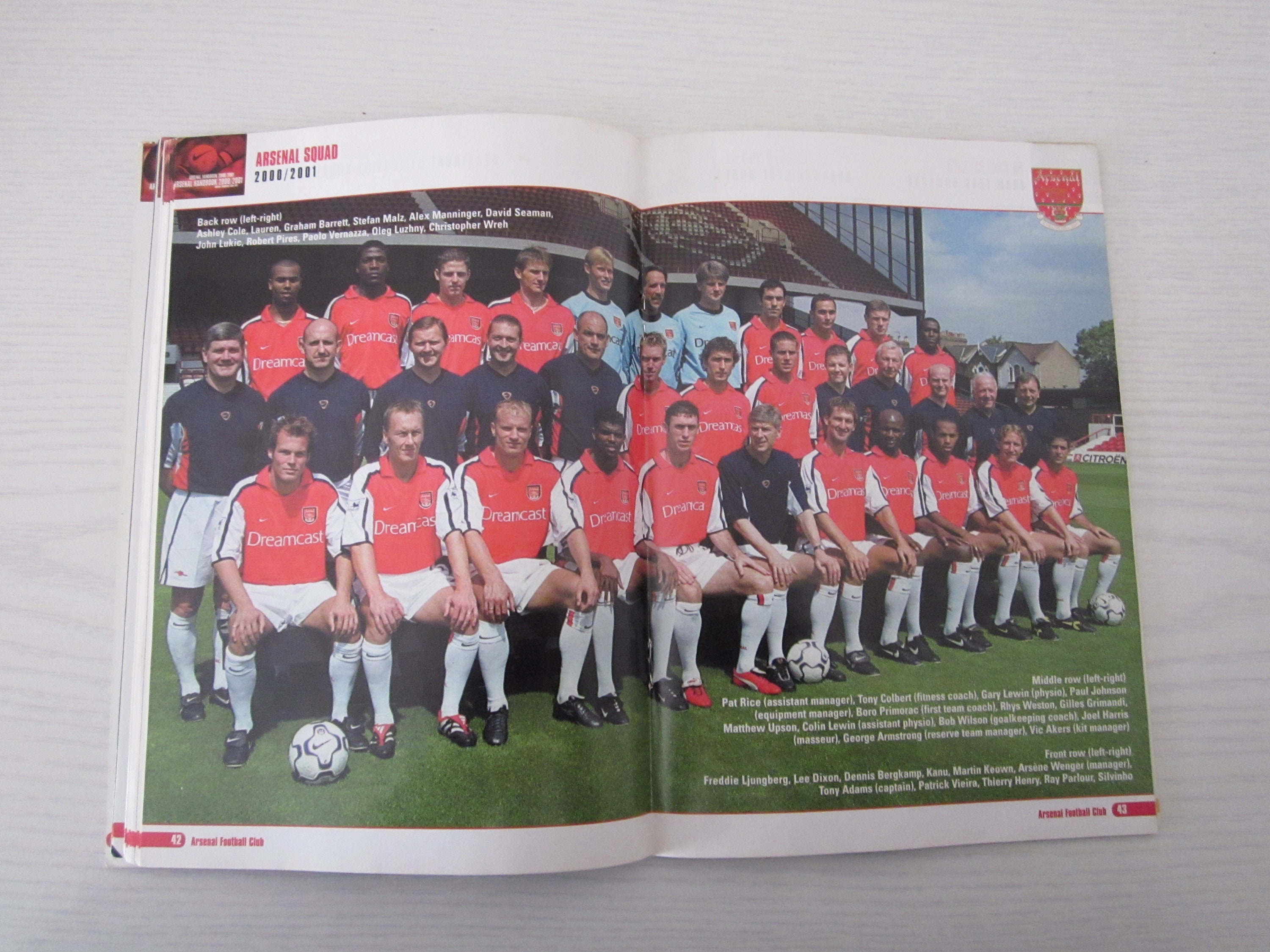 2000-2001 Arsenal Football Club Handbook, Yearbook, Souvenir