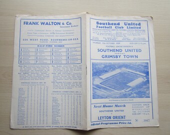 1959-60 Southend United v Grimsby Town Football League Division 3 Programme.