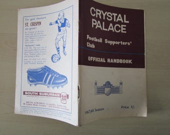 1967-68 Crystal Palace Football Soccer Club Handbook 104 pages vintage Selhurst Park!