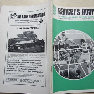 Manuale del club dei tifosi di calcio del Queens Park Rangers QPR del 1967, annuario annuale ideale come regalo di Natale, festa del papà, regalo di compleanno