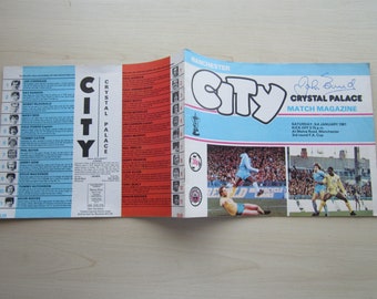 1980-81 SIGNED John Bond Manchester City v Crystal Palace, F A Cup 3rd Round Football Match Programme