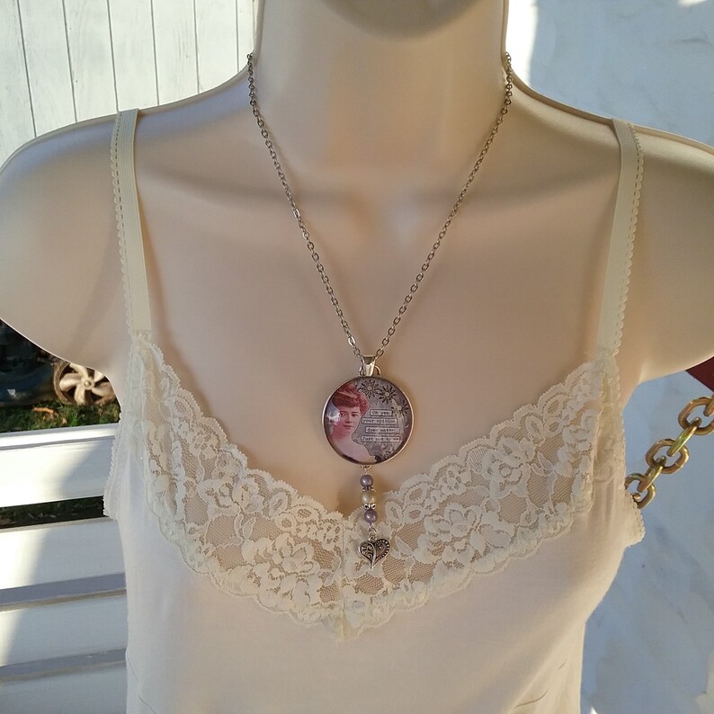 Sassy Glass Pendant Necklace Vintage Type Jewelry Etsy