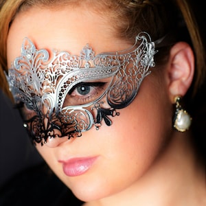 Silver Masquerade Mask, Silver Ombre Women&#39;s Masquerade mask, Silver Mardi Gras Masks, venetian Mask, wedding Mask