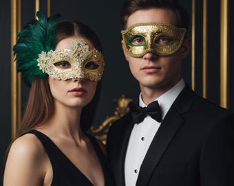 Máscara veneciana de plumas verdes y doradas para mascarada de pareja