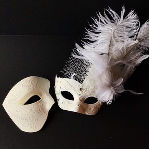 White masquerade mask women / white feather masquerade mask / white brides mask / white wedding mask / white masked ball masks / party mask Couples Set