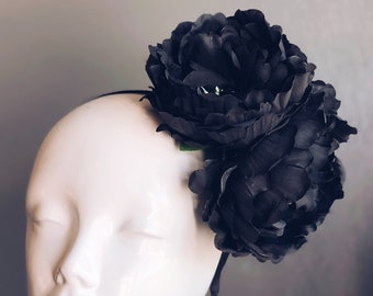 Black Flower Fascinator Hat for Women: Wedding Guest  display picture 3