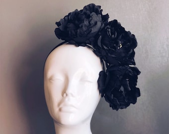 Diadema de flores negras - Tocado gótico de flores de peonías - Tocado floral - Corona de flores