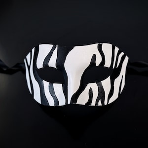 Men&#39;s Masquerade Mask Black & White Zebra Stripes Animal Costume Masquerade Party | Adult