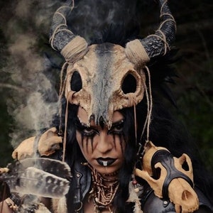 Wicker man Skull headdress Gaelic festival samhain pagan ritual horn skull feather headpiece Druid viking headwear Ram Horn Deer Antler