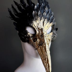 Gold Plague Doctor Masquerade Mask Raven Skull Crow Skull Feather Masks Bird Nose Halloween Costume Party Mask for Men & Women Bird Mask