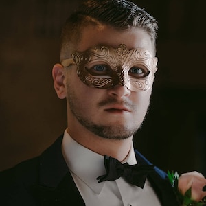 Simple masquerade costume for male 2025