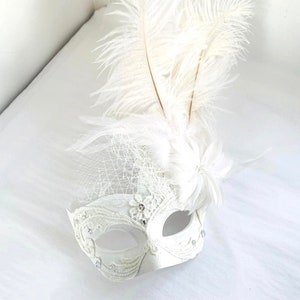 White masquerade mask women / white feather masquerade mask / white brides mask / white wedding mask / white masked ball masks / party mask image 1