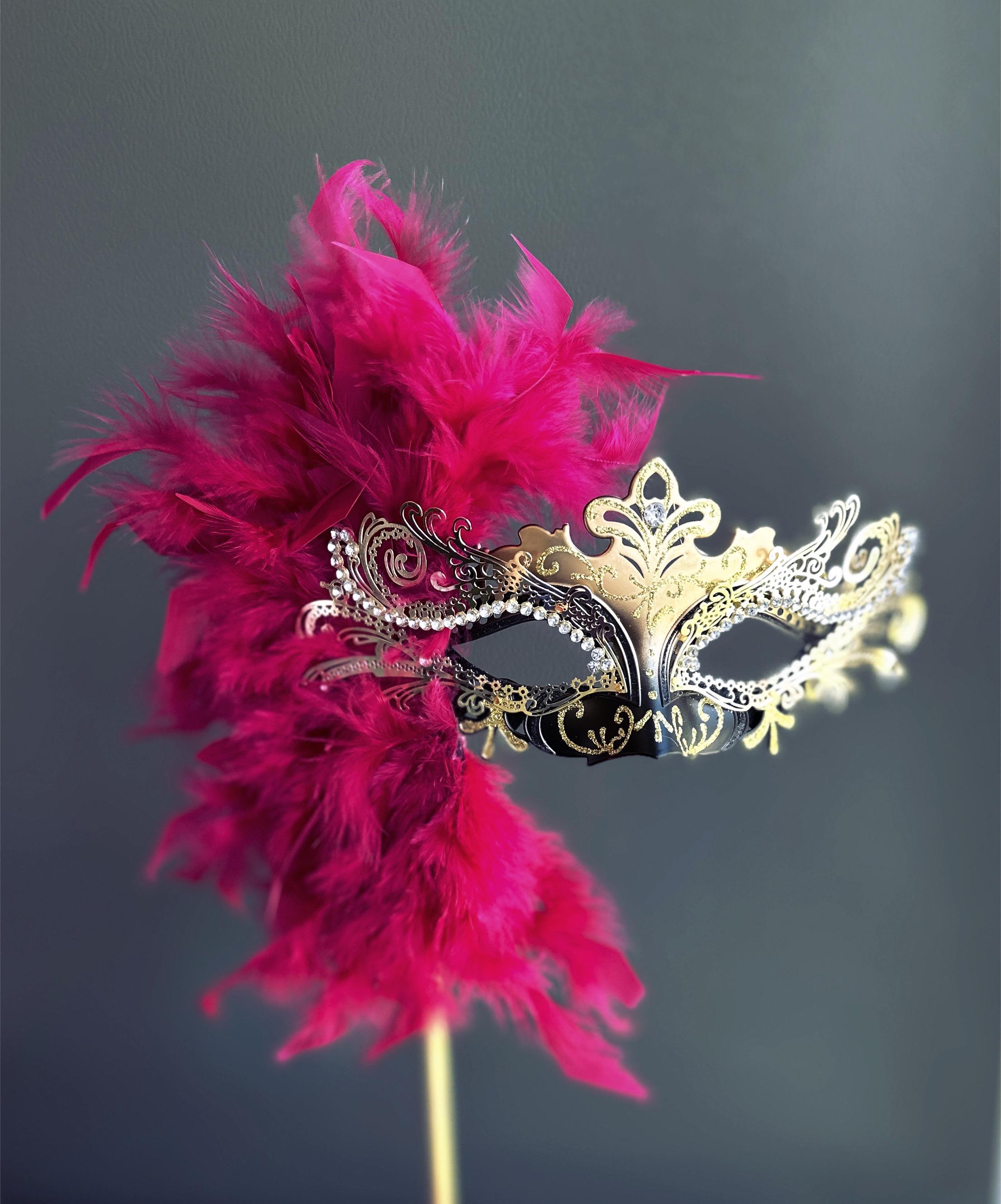 棒付き白い仮面舞踏会マスク、仮面舞踏会、棒付き白い羽の仮面舞踏会