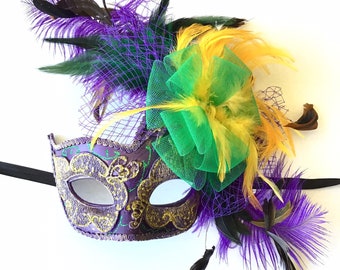 Mardi Gras women mask, Masquerade Mask With Fishnet Veil And Feathers, Women's Mardi Gras Masquerade Mask