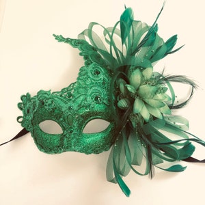 Emerald Green Masquerade Mask women Masquerade ball masks Green women feather mask emerald green Halloween mask dark Green women mask