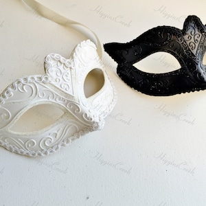 White and Black Masquerade Masks for couples, venetian Masks, Mens Masquerade Mask, Womens Masquerade mask, Party Masks Black and white Mask