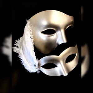 Champagne Masquerade Masks - Couples Masks - Feathers - Phantom Mask - Venetian Masks