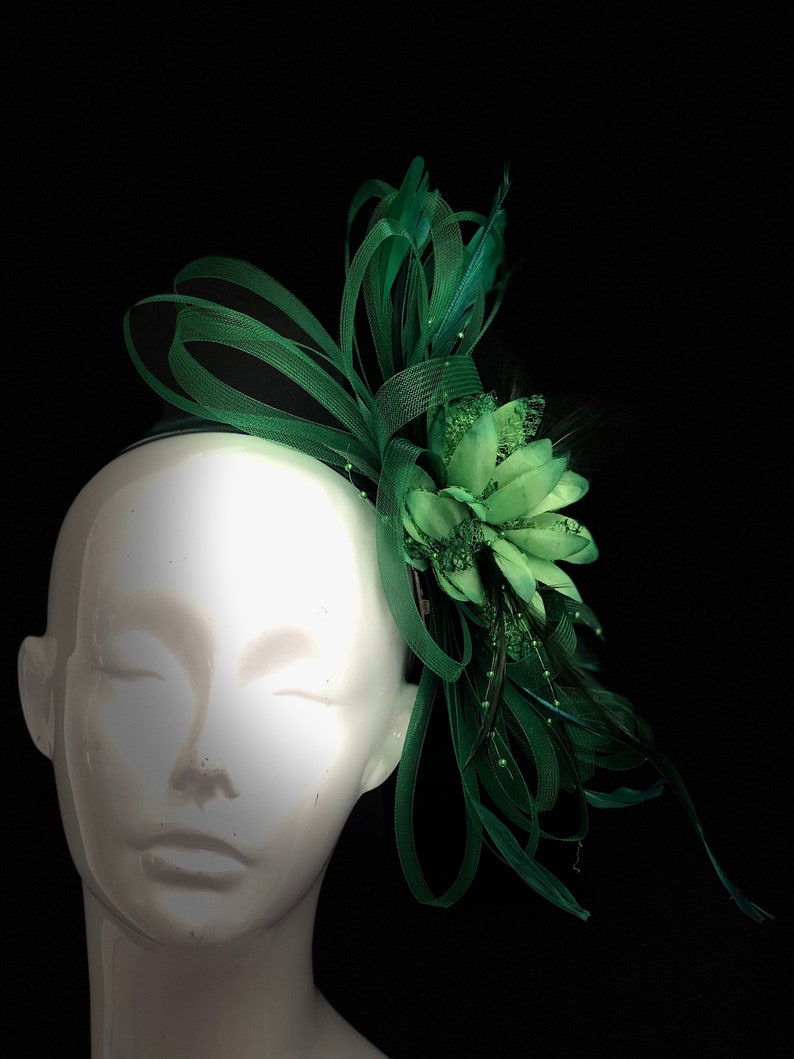 Fascinator Hat Emerald green feather hairpiece, feather headpiece, dark green feather hair clip with headband image 3