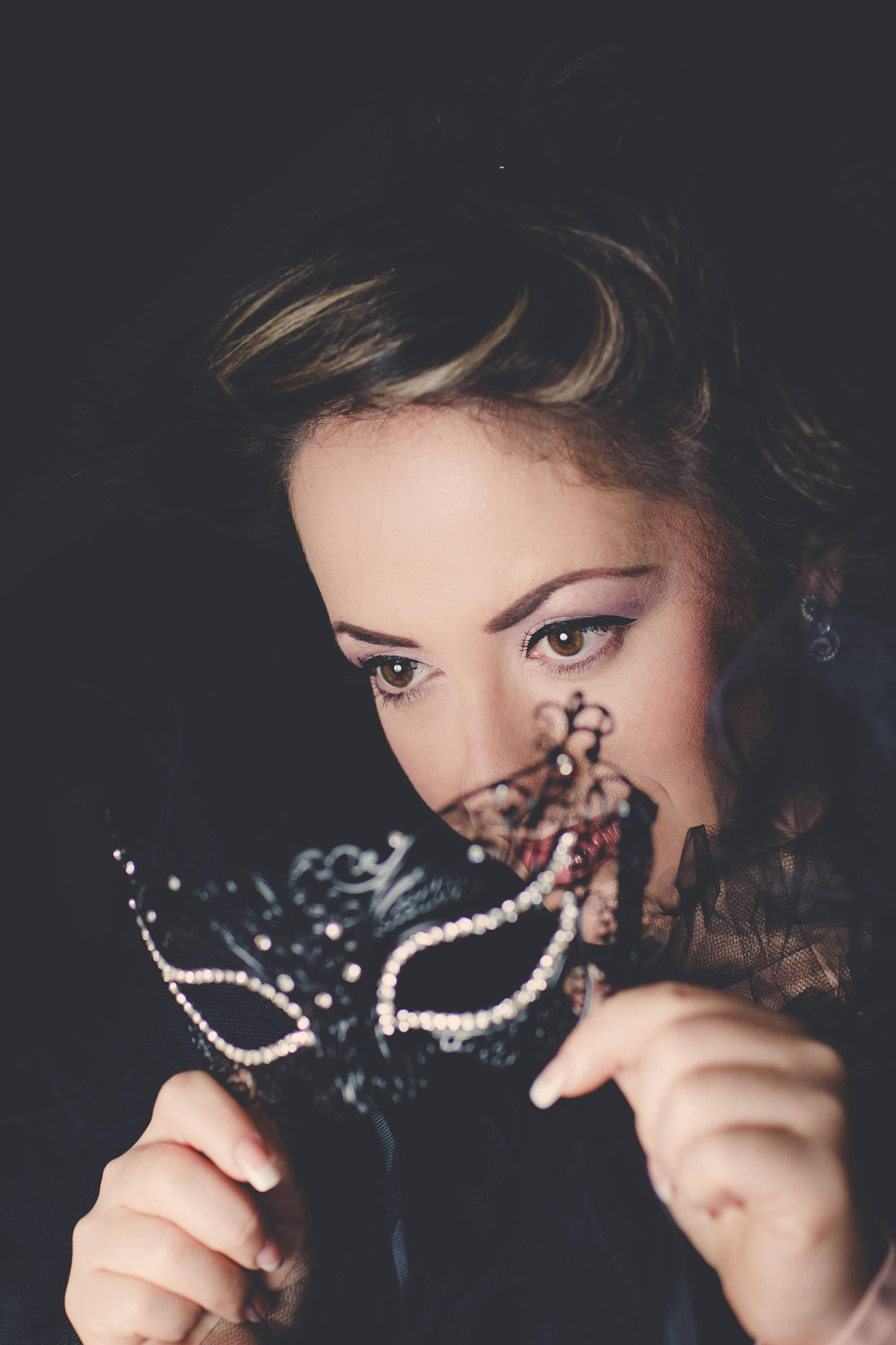 Black Masquerade Mask: Womens Filigree Mask With Rhinestones