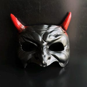 Red Black Demon Masquerade Mask for Halloween Cosplay, Scary Devil Horn Mask for Men, Gothic Villain Horror Costume Party Mask