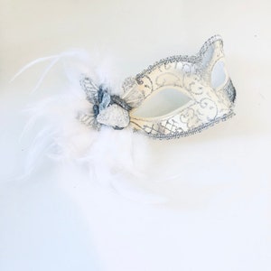 White masquerade mask, Feather Mask, Butterfly Mask, Womens Masquerade Mask, Party Mask, Costume Party