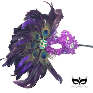 Masker met veren aan de zijkant Mardi Gras masker met grote veren paars maskerademasker groen