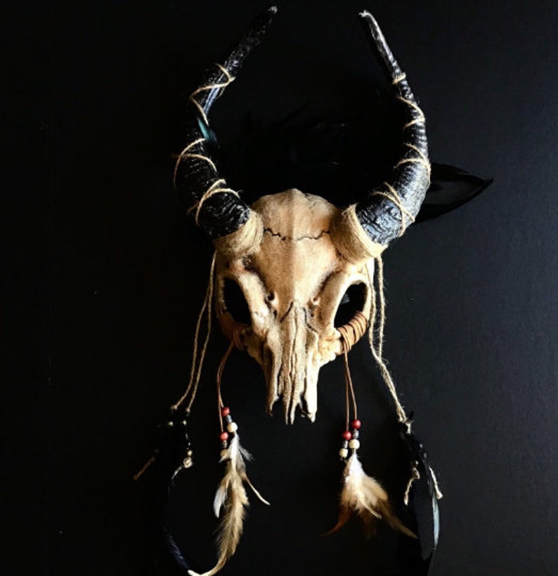 Halloween skalle huvudbonad häxkonst skalle huvudbonad Samhain ritual skalle Wicca gud hednisk shaman hednisk festival Salem häxa vikingskalle bild 2