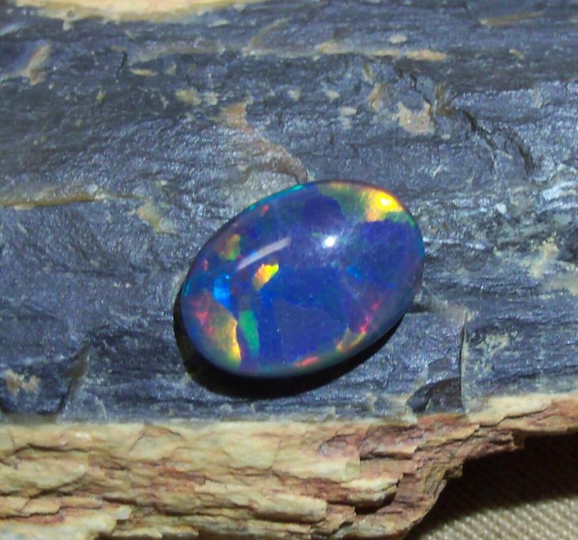 Idaho Fire Opal 14mm X 10mm Outstanding color and flash | Etsy