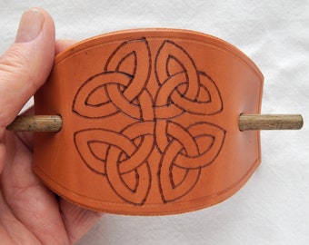 Celtic knot hairslide in British Leather, barrette, eco friendly fall, Hair Clip. Metal free, handmade hairslide