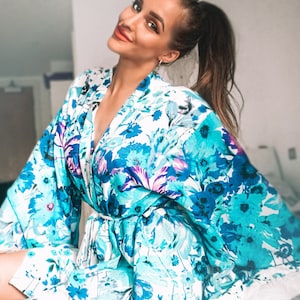 Kimono Jacket in Blue Flowers