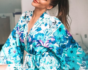Kimono Jacket in Blue Flowers