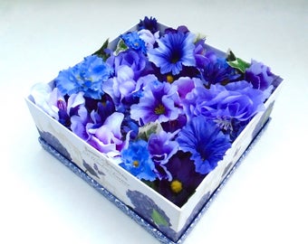 Silk Floral Flower Box, Floral Centerpiece, Floral Arrangement, Floral Decor, Summer Floral Centerpiece, Floral Gift, Floral Box, Blooms