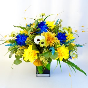 Silk Floral Centerpiece, Home Decor, Silk Floral Arrangement, Floral Decor, Table Centerpiece, Silk Floral, Gift, Mother&#39;s Day Gift, Spring