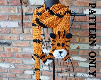 パターン：クロシェ編みのタイガースカーフパターン。カルビンとホッブスにインスパイアされたデザイン。タイガースカーフパターン、アニマルスカーフパターン