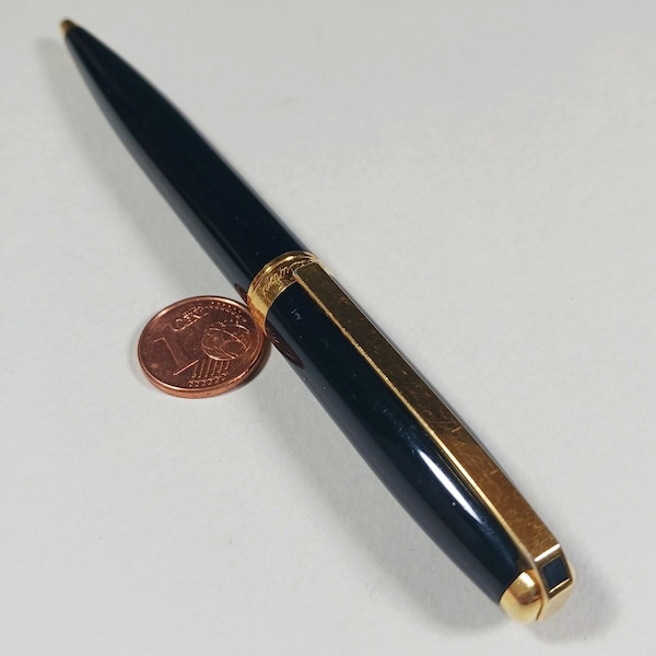 S.T Dupont Fidelio Vintage Black Laque de Chine/Gold Plated Ballpoint Pen
