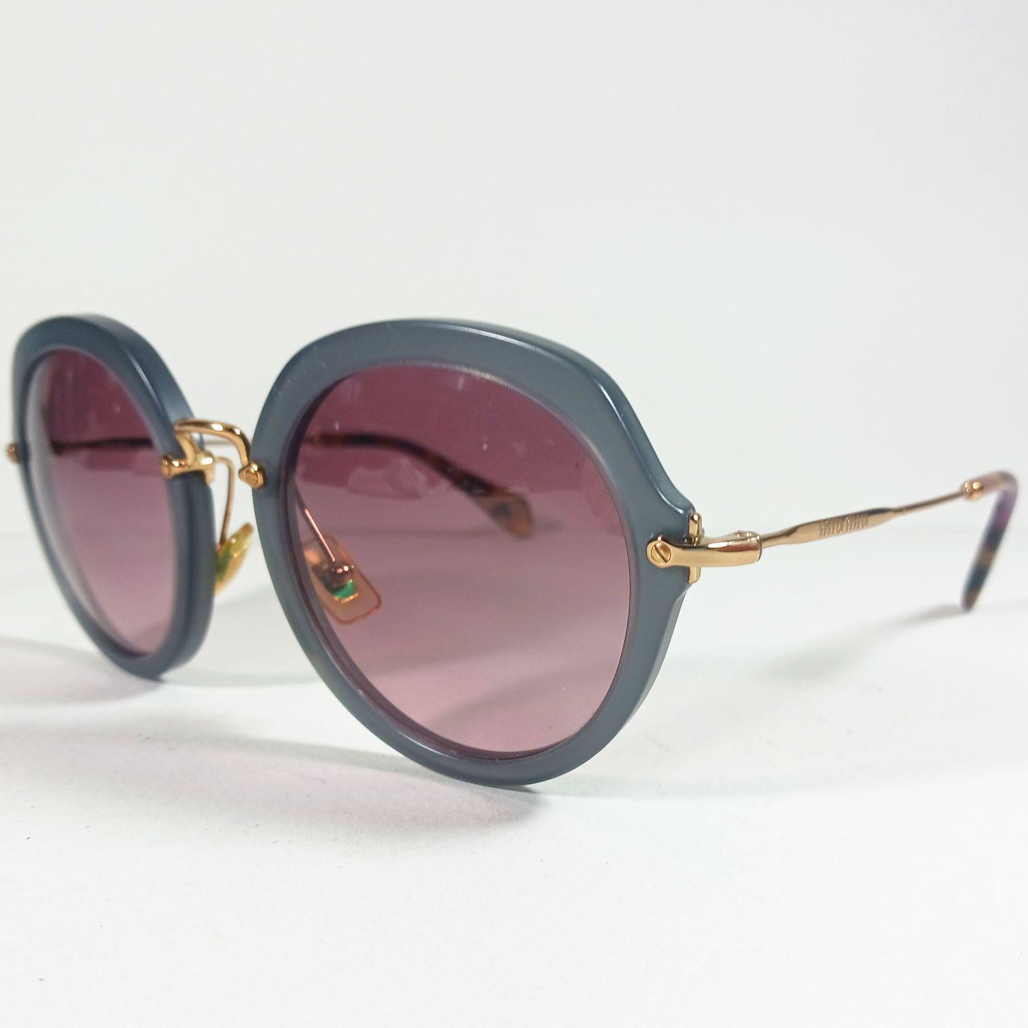 Miu Miu SMU 05Q Round Y2K Sunglasses Black Gold Metal Made in Italy 54-23-140 Miu Miu MU 54YS 5AK5S0 Rimless Wraparound Black Sunglasses - US main image 2