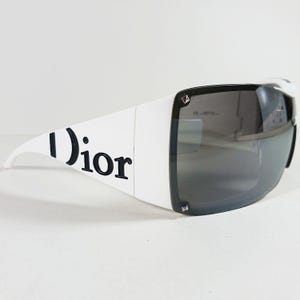 Dior ヴィンテージサングラスglossyホワイト　美品　2000年代　y2k VINTAGE CHRISTIAN DIOR HIT SILVER LIGHT BLUE LENSES 2000