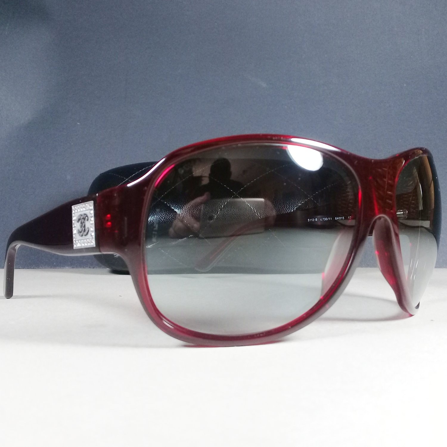 Chanel Glasses in Red Metal – Fancy Lux