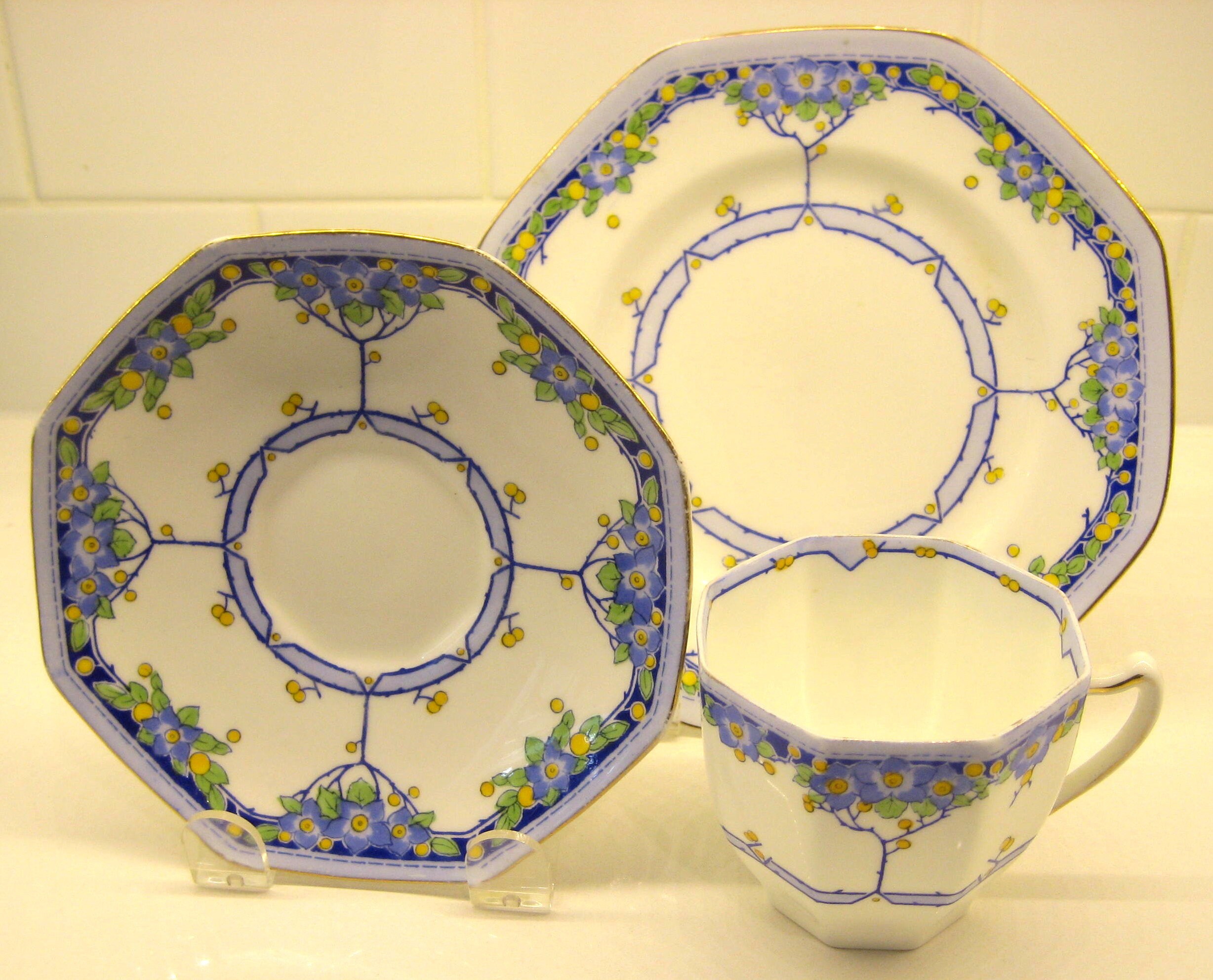 Saucer and Plate Trio Set Stunning Cobalt Blue /"Melody/" Wedgwood Tea Cup