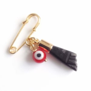 Genuine Azabache charm, Baby Brooch, Evil Eye Azabache, Protection Baby Safety Jet stone Newborn Gift Baby Shower protector Gift Mal de Ojo