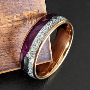 Purple Lapis Lazuli Ring Mens Wedding Band Tungsten Ring, 8mm Meteorite Ring Rose Gold Wedding Band Mens Ring, Lapis Ring 18K Rose Gold Ring
