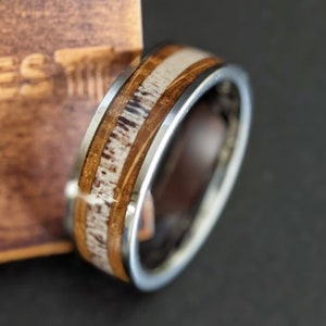 Bourbon Barrel Ring Mens Wedding Band Tungsten Rings for Men, 8mm Whiskey Barrel Ring Male Wedding Band Wood Ring Silver Deer Antler Ring