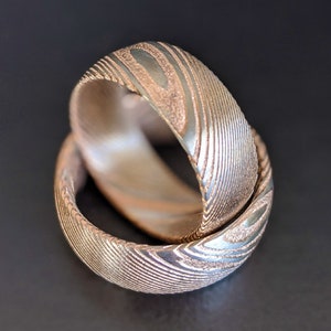 Damascus Steel Ring Mens Wedding Band Rose Gold Ring 8mm/6mm Damascus Ring Rose Gold Wedding Band Mens Ring Unique Couples Rings Set image 2