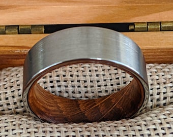 8 mm srebrna męska obrączka ślubna z beczki whisky, z wolframu, z intarsją z drewna bourbon, unikatowa dwukolorowa obrączka zaręczynowa w stylu boho, pierścionki dla par